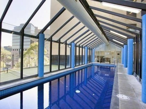 City Skyline Views With Swimming Pool! - Events Australia 3