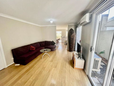 City Townhouse Bunbury - Events Australia 0