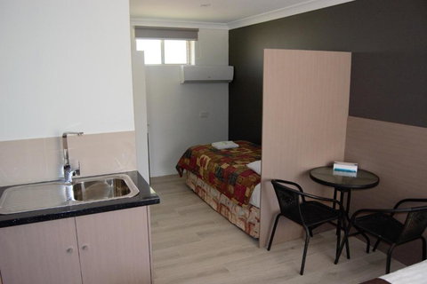 Civic Motor Inn - Events Australia 4