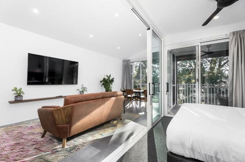 Clare Hillside Apartments - Events Australia 2