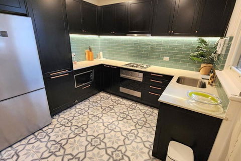 Classic Comfort, Space And Style, Steps From Albert Park - Events Australia 2