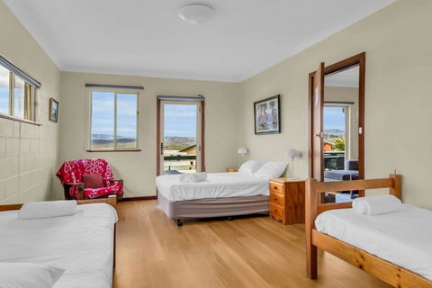 Cliffhanger - Events Australia 1