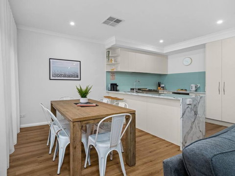 Clio On The Corner - Events Australia 0