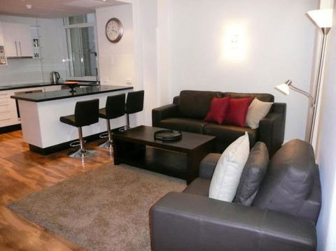 CLIVE-Heart Of Sydney, Modern, Rooftop Pool Access - Events Australia 3