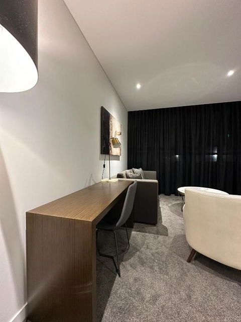 Chatswood CBD Modern Apartment - Events Australia 4