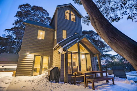 COME BY CHANCE, Dinner Plain - Events Australia 1