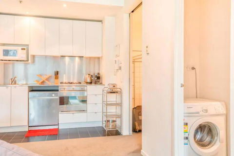 Collins St, Southern Cross, 2 Bd, PARKING, FREE WIFI - Events Australia 1