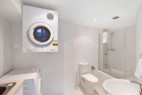 Coast Apartments 14, Apartment With 3 Bedrooms And Roof Top Pool - Events Australia 4