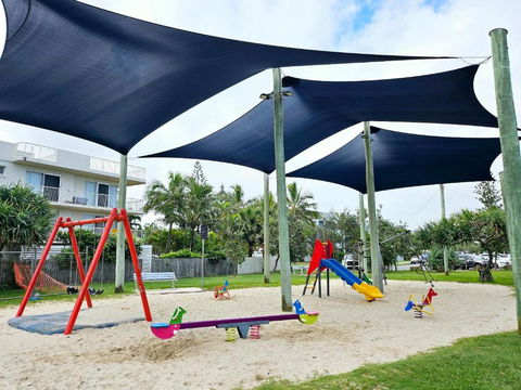 Coastal Breeze Marcoola - 3Bed Beachside Escape - Events Australia 3