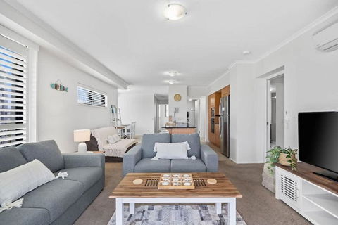 Coastal Charmer Resort-style Living At Alex Beach - Events Australia 1