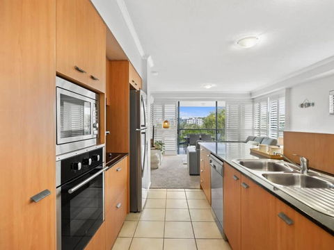 Coastal Charmer Resort-style Living At Alex Beach - Events Australia 4