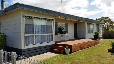 Coastal Cottage - Events Australia 0