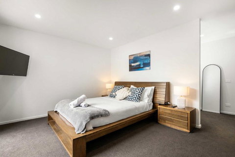 Coastal Elegance, Torquay - Events Australia 2