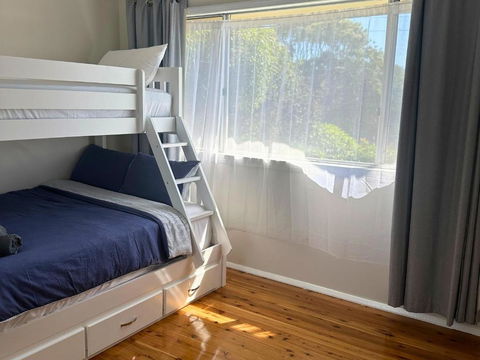 Coastal Escape Noraville - Family Friendly Home - Woodfire Pizza Oven - Events Australia 4