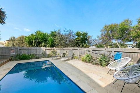 Coastal Escape On Highlander - Events Australia 3