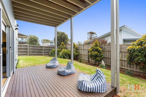 Coastal Family Retreat In CW - Events Australia 3