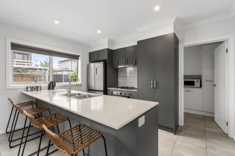 Coastal Hideaway - Events Australia 1