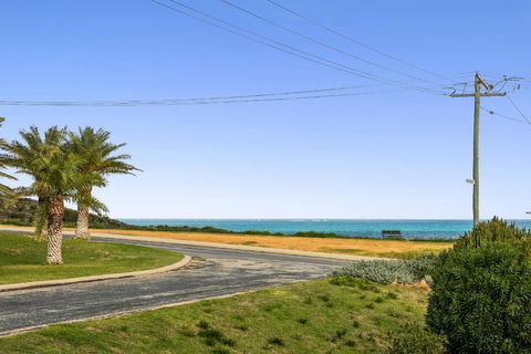 Coastal Pine - Events Australia 3