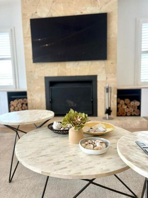 Coastal VILLA CHILL Superior Style Summer Vibe - Events Australia 2