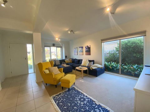 Coastal Villa On Beachcomber! - Events Australia 2