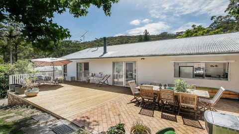 Coastal Vintage Cottage Brimming With Character And Charm Just Moments To Beaches, Bay And Cafes - Events Australia 4