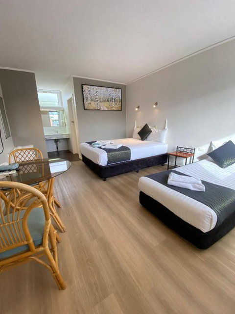 Cobb Inlander Motel - Events Australia 1