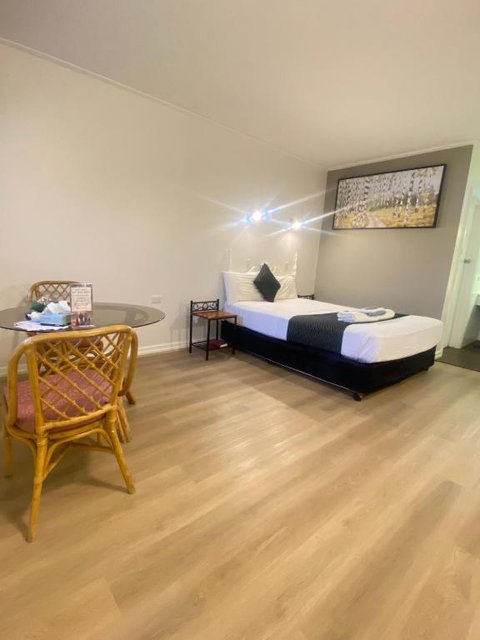 Cobb Inlander Motel - Events Australia 2