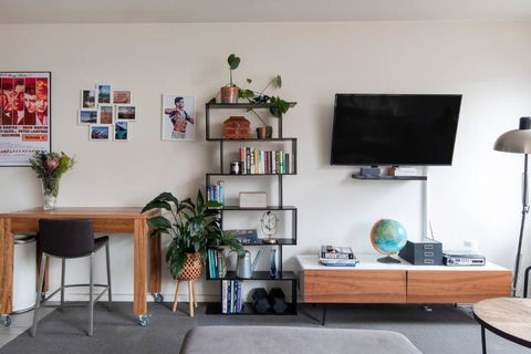 Collingwood Cool Bordering Vibrant Richmond - Events Australia 3