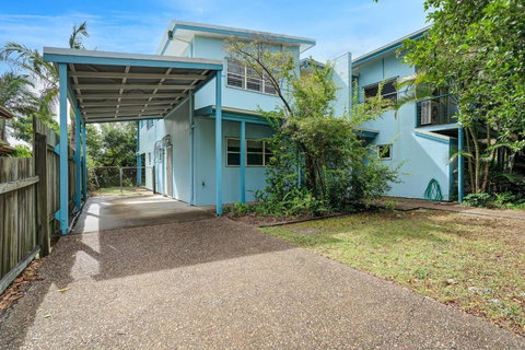 COOLAMAINE 1 Rainbow Beach - Events Australia 0