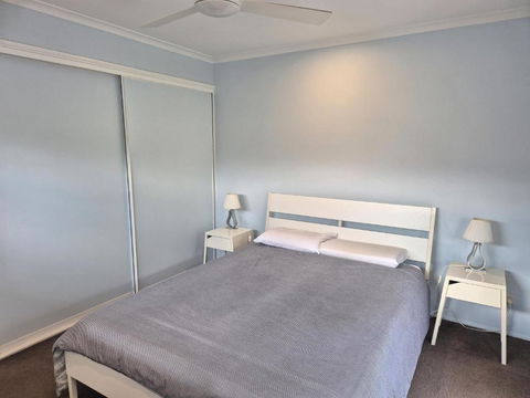 Cosy Beach Pad - Two Bedrooms - Tourism Bookings 3