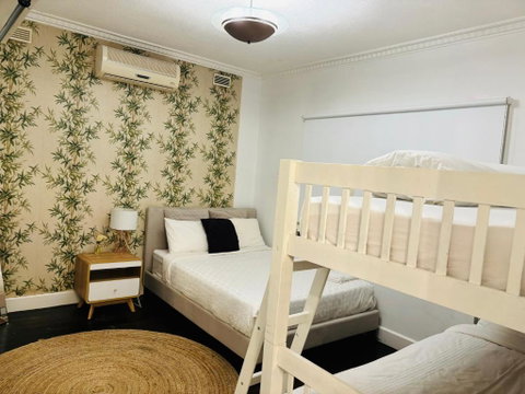 D113 Marsden Garden Estate - Tourism Bookings 3