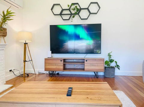 D133 St Alban Station Stay - Events Australia 2