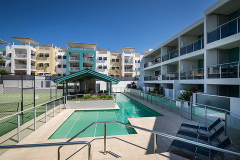 2BR Coolum Beach Escape , Courtyard, Pool, Spa, Tennis - Tourism Bookings 3