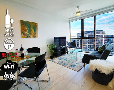 2BR Food & Drink Hub , Gym, Pool, Views, Roof Terrace - Events Australia 0