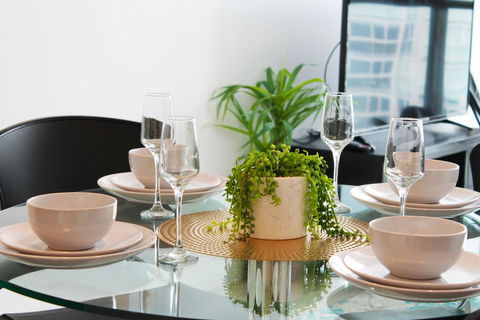 2BR Food & Drink Hub , Gym, Pool, Views, Roof Terrace - Events Australia 2