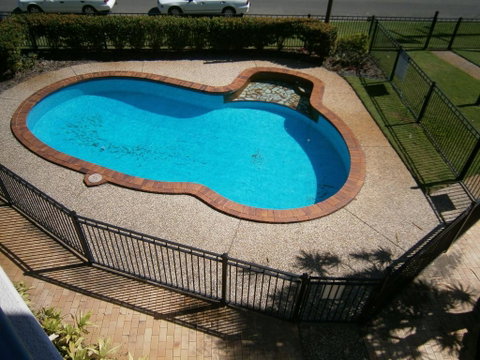 2nd Floor Unit With Water Views And Pool - Karoonda Sands, Bongaree - Tourism Bookings 0