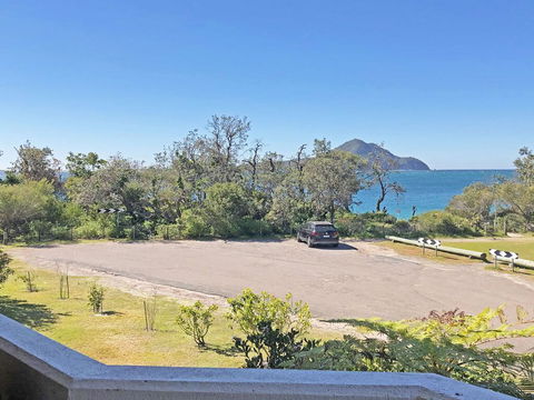 3 'Albacore', 12 Ondine Close - Waterfront, Pool, Lift & Views - Tourism Bookings 2