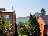 3 'ENDEAVOUR' 13 ONDINE CL - LARGE THREE BEDROOM UNIT WITH FILTERED WATER VIEWS