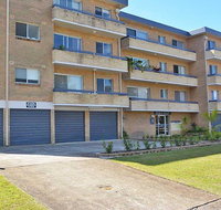 3 'Silvana Court' 26 Ajax Avenue - neat unit with air conditioning - Tourism Bookings