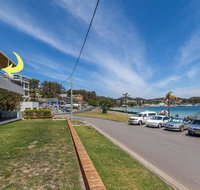 3 'Sunset' 11 Victoria Parade - stunning unit right across from the water - Tourism Bookings