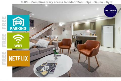 3 BDR Stylish City Retreat // Close To All And Everything In Canberra - Accommodation Europe 0