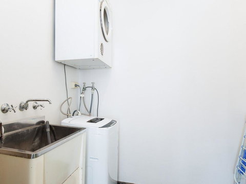 3 Lillian Street - Fantastic House So Close To The Water - Events Australia 1