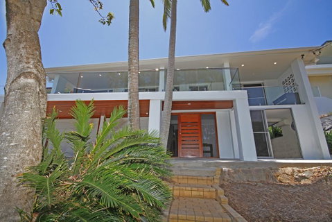 32 Barra Crescent, Coolum Beach. Bond 500, FOXTEL, WIFI, Linen Supplied - Tourism Bookings 2