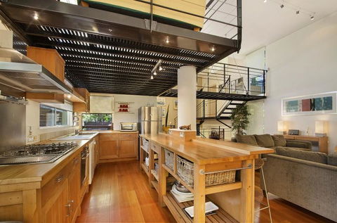 32 The Quarterdeck - Tourism Bookings 3
