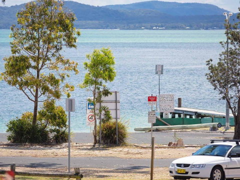 4 'Villa Ellisa', 10 Columbia Close - Beautiful Unit With Beautiful Water Views At Little Beach - Tourism Bookings 1