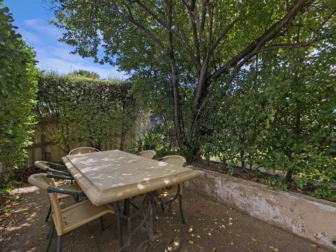 40 Campbell - Tourism Bookings 1