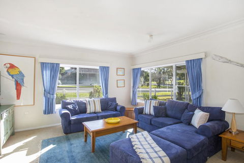 45 Golf Ave - Superb Location - Events Australia 1
