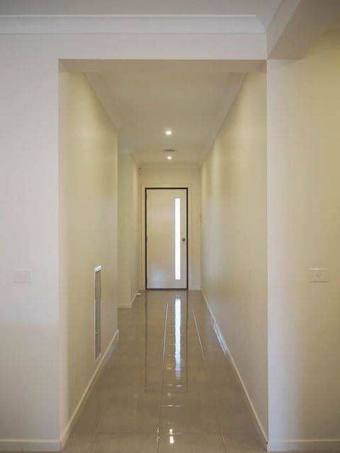 5 Bed 2 Bath Big House - Events Australia 3