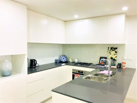 504 2 Bedroom In Kalina Serviced Apartments - Tourism Bookings 2