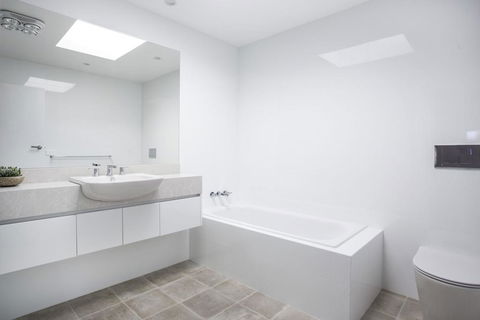 57 Carroll Ave Mollymook Beach - Relaxed Homely Retreat - Events Australia 1